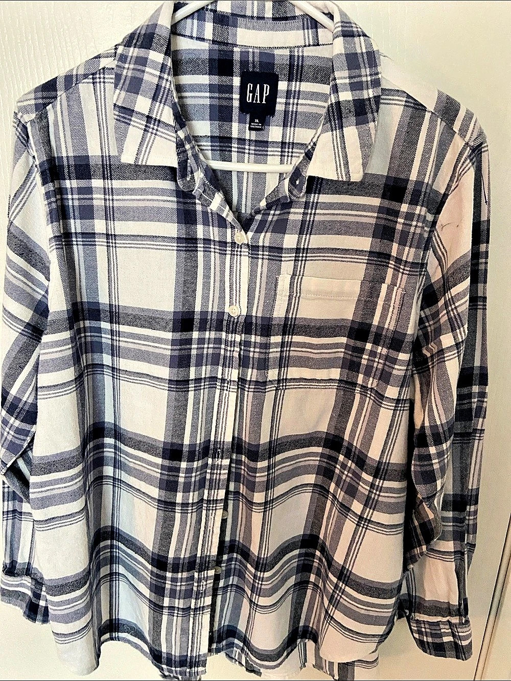 GAP Plaid Button Down Shirt Blue & White XL Like New